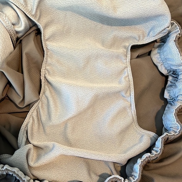 Patagonia Mens Swimming Trunks / Board Shorts Gray & Brown Size XL - Picture 4 of 6